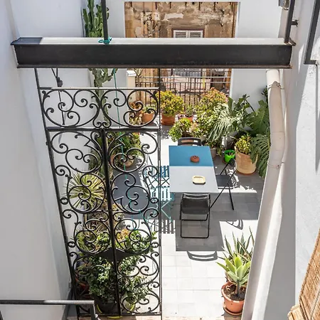 Apartment Una Terrazza Su Via Calderai By Wonderful Italy Palermo